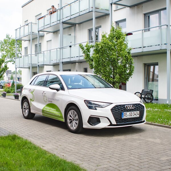 Audi Vor Bülowstraße.jpg